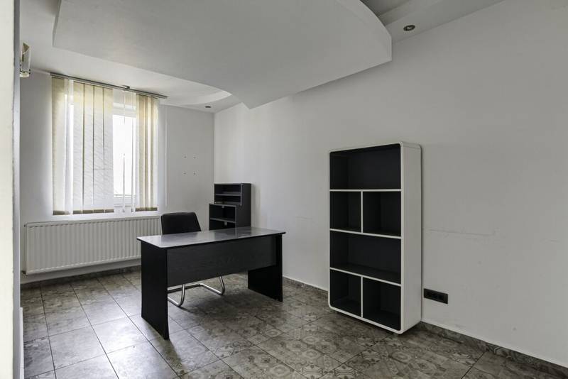 De închiriat Spatiu ideal pentru afacerea ta in zona UTA Comision 0 în zona UTA 2 camere Arad 3