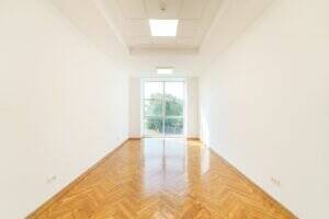 Arbema Office Arad. Birouri de închiriat De închiriat Arbema Office Arad. Birouri de închiriat. în zona Aurel Vlaicu 29 camere Arad 21