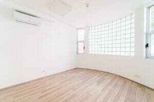 Arbema Office Arad. Birouri de închiriat De închiriat Arbema Office Arad. Birouri de închiriat. în zona Aurel Vlaicu 29 camere Arad 25