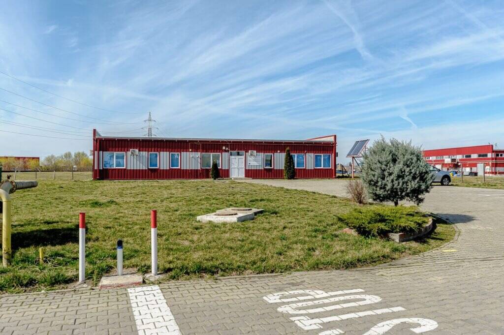 Spațiu comercial 333 mp De vânzare Spațiu comercial 333 mp în zona Nord 12 camere Arad 1