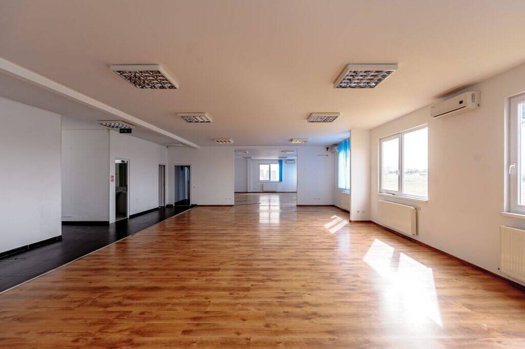 Spațiu comercial 333 mp 