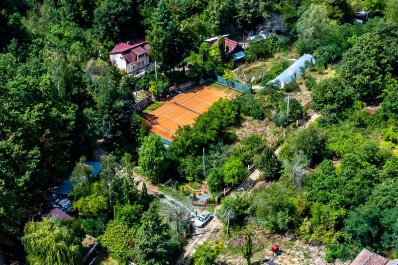 PROPRIETATE VÂNDUTĂ Casă conac cu 15.000 mp deal împădurit la Barațca, De vânzare PROPRIETATE VÂNDUTĂ Casă conac cu 15.000 mp deal împădurit la Barațca, în zona Arad 6 camere 4 dormitoare Arad 9