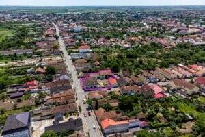 Imobil cu vizibilitate maximă și teren generos în Aradul NOU. De vânzare Imobil cu vizibilitate maximă și teren generos în Aradul NOU. în zona Aradul Nou 7 camere Arad 5