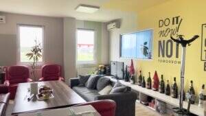 Cladire birouri cu parcari in incinta privata De vânzare Cladire birouri cu parcari in incinta privata în zona Nord 13 camere Arad 6
