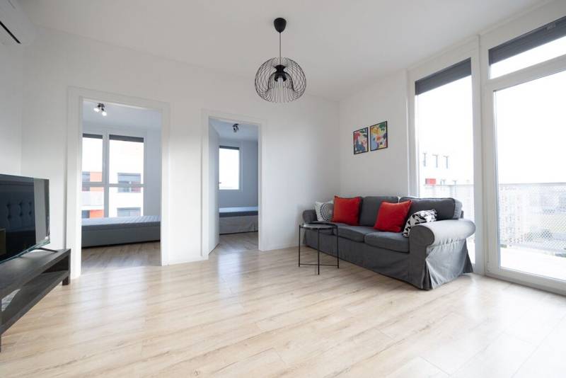 Cel mai spatios apartament ARED 1 bucata disponibila De vânzare Cel mai spatios apartament ARED 1 bucata disponibila în zona Aurel Vlaicu 3 camere 2 dormitoare Arad 3
