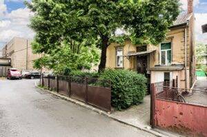 Spațiu ideal pentru birouri sau clinici Fără comision! Spatiu ideal pentru birouri sau clinici în zona Ultracentral 9 camere Arad 7