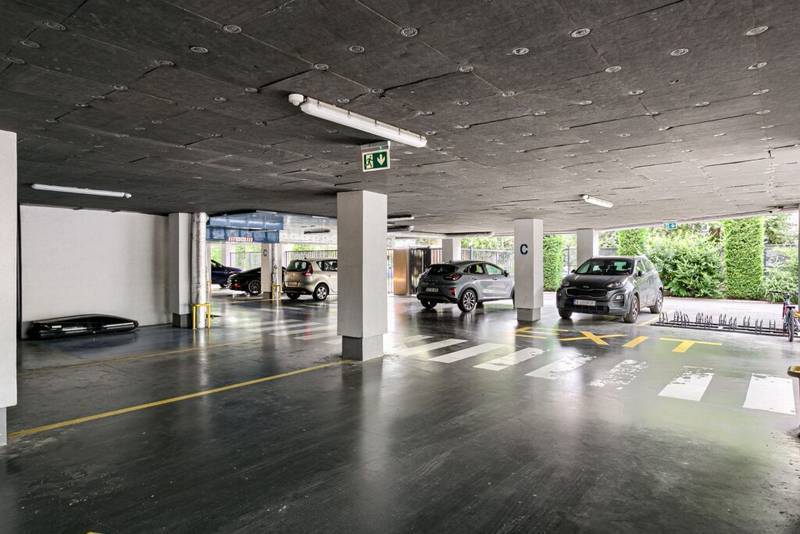 De închiriat Birou de Lux, Zona Centrlă, la Preț Promoțional 