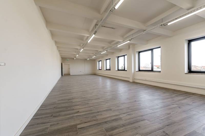 Birouri de închiriat în Poetului Business Park De închiriat Birouri de închiriat în Poetului Business Park în zona UTA 1 camera Arad 6