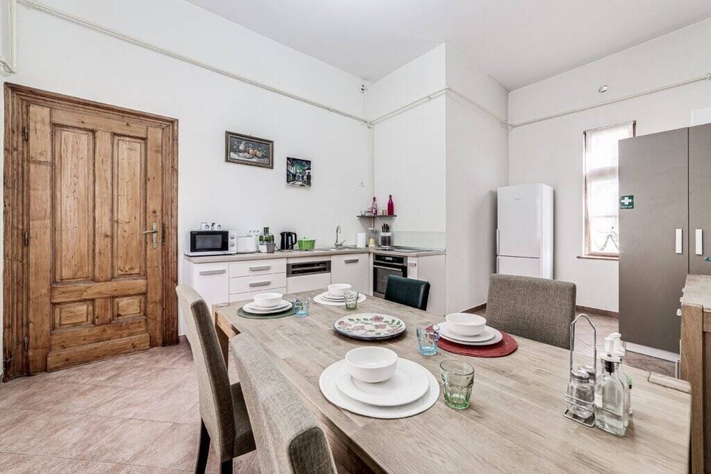 Bijuterie arhitecturală cu istorie. Confort modern, Ultracentral. De vânzare Bijuterie arhitecturală cu istorie. Confort modern, Ultracentral. în zona Ultracentral 4 camere 3 dormitoare Arad 7