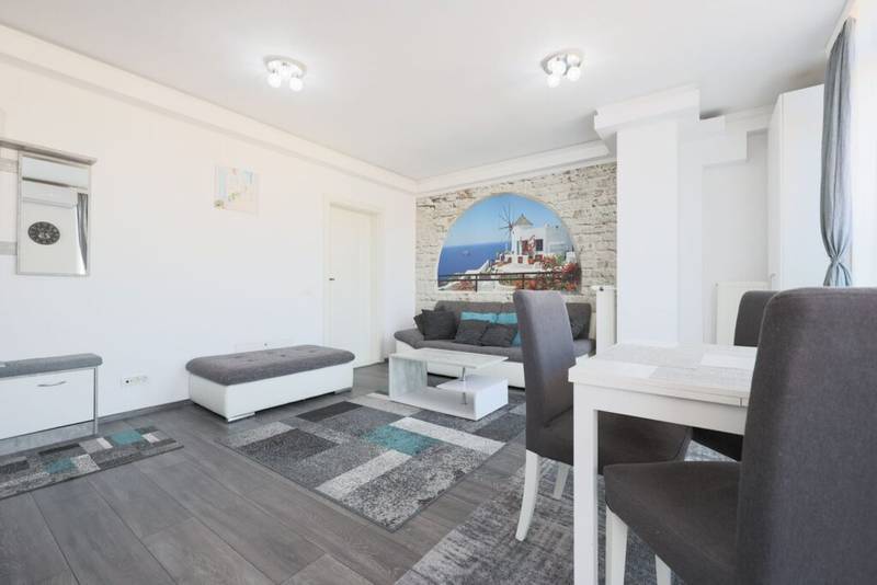 Locație exclusivistă! Apartament modern în Arad Plaza. De vânzare Locație exclusivistă! Apartament modern în Arad Plaza. în zona Ultracentral 2 camere 1 dormitor Arad 3