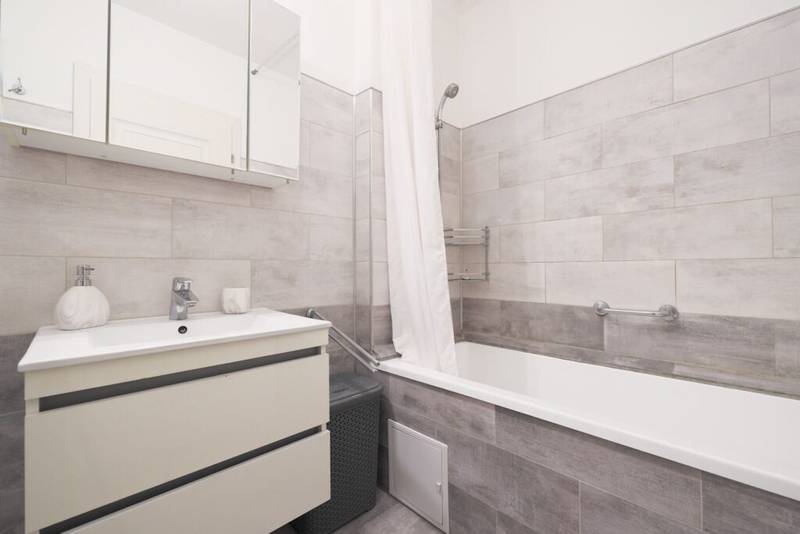 Locație exclusivistă! Apartament modern în Arad Plaza. De vânzare Locație exclusivistă! Apartament modern în Arad Plaza. în zona Ultracentral 2 camere 1 dormitor Arad 8