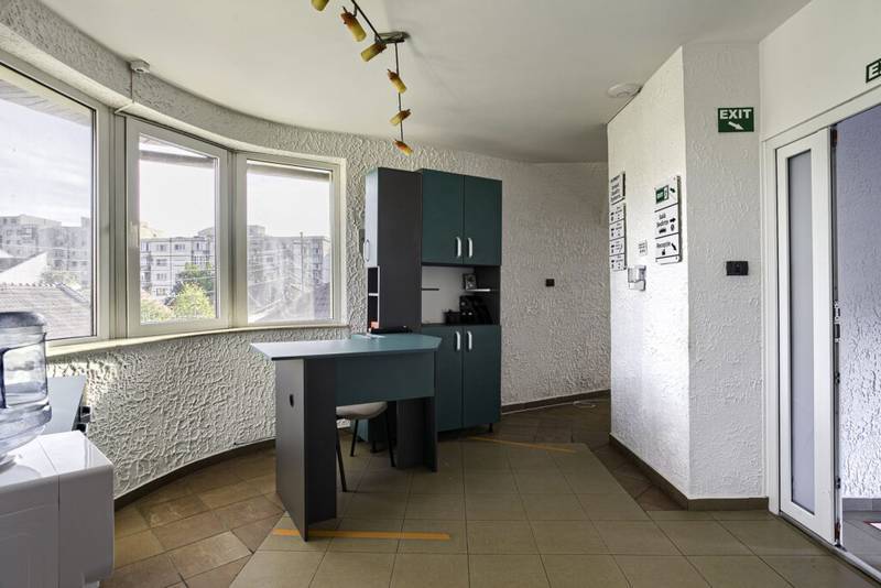 Spatiu ideal pentru afacerea ta in zona UTA Comision 0 De închiriat Spatiu ideal pentru afacerea ta in zona UTA Comision 0 în zona UTA 2 camere Arad 6