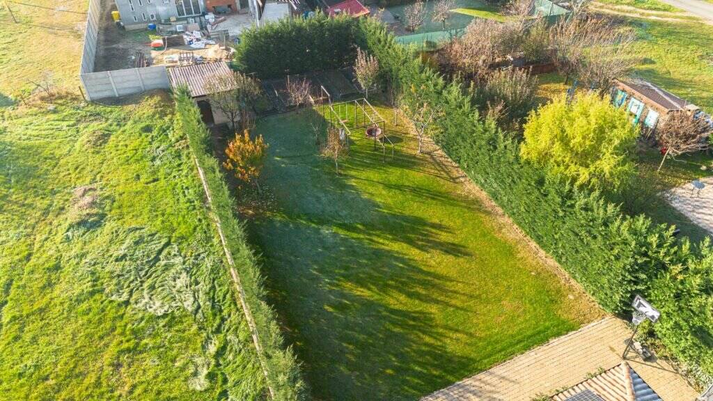 Vila premium cu teren generos! Confort și eficienta in Sanleani De vânzare Vila premium cu teren generos! Confort și eficienta in Sanleani în zona Arad 4 camere 3 dormitoare Arad 11