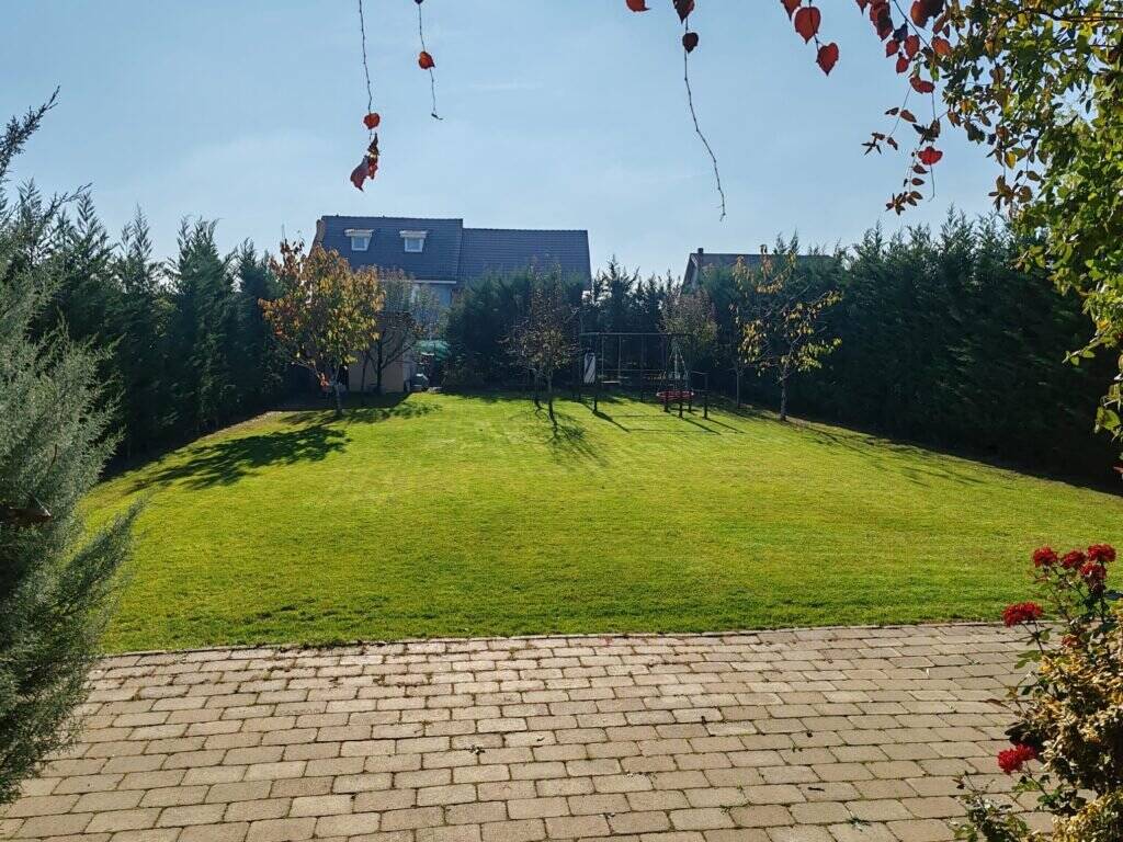 Vila premium cu teren generos! Confort și eficienta in Sanleani De vânzare Vila premium cu teren generos! Confort și eficienta in Sanleani în zona Arad 4 camere 3 dormitoare Arad 12