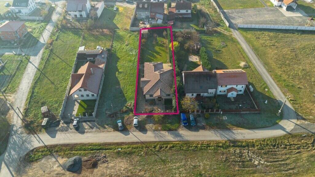Vila premium cu teren generos! Confort și eficienta in Sanleani De vânzare Vila premium cu teren generos! Confort și eficienta in Sanleani în zona Arad 4 camere 3 dormitoare Arad 13