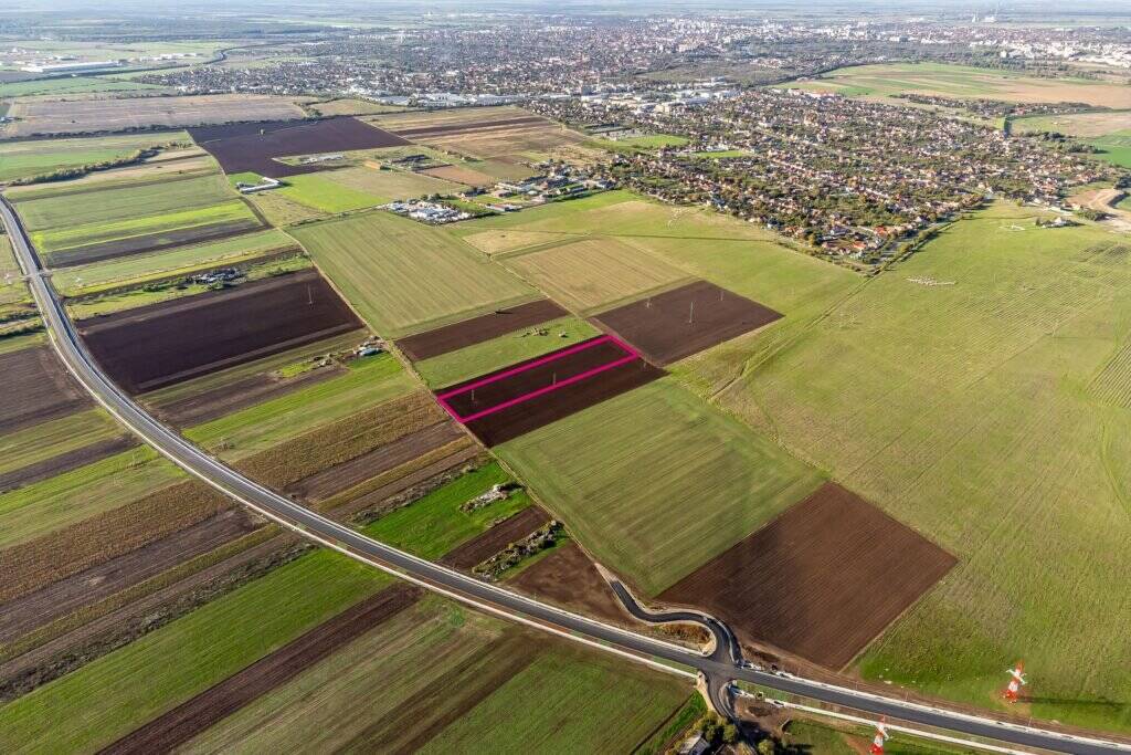 De vânzare PRET REDUS Teren pozitionat strategic pe soseaua de centura 10 euro mp în zona Sannicolau Mic Arad 2