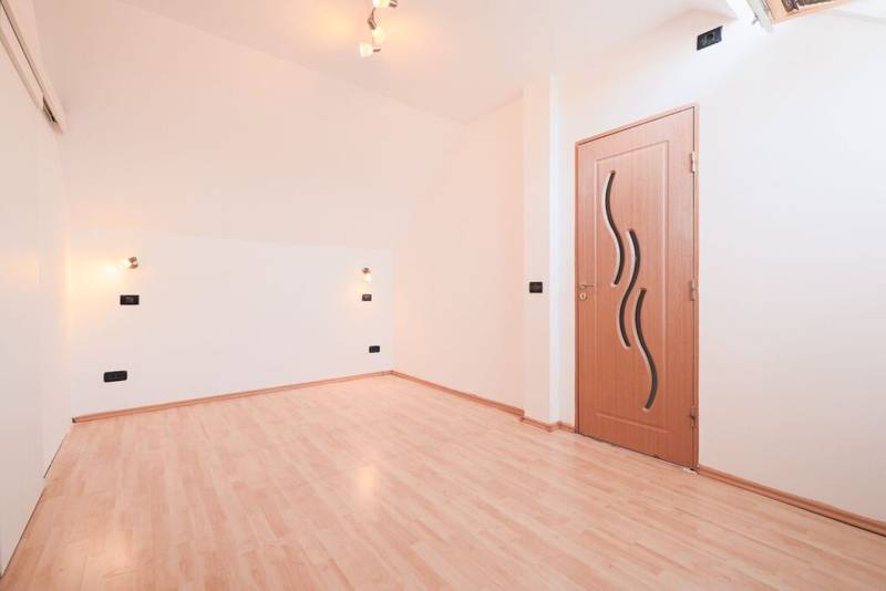 De vânzare VANDUT! Apartament 2 camere în bloc nou, zona Tabacovici în zona Aradul Nou 2 camere 1 dormitor Arad 4