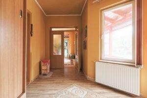 Casă spațioasă cu 4 dormitoare în Nădlac – gata de mutare! De vânzare Casă spațioasă cu 4 dormitoare în Nădlac – gata de mutare! în zona Central 4 camere 4 dormitoare Arad 8