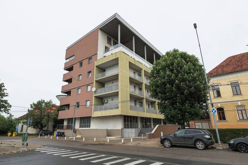 De vânzare PENTHOUSE DE VIS ÎN ARAD | BLOC NOU EXCLUSIVIST BERMO în zona Functionarilor 5 camere 3 dormitoare Arad 1