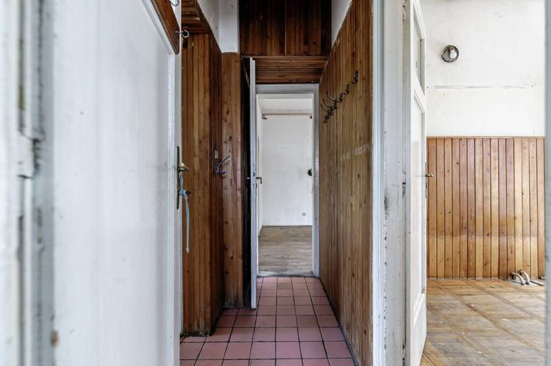 De vânzare REPOZIȚIONARE PREȚ! Casă pe strada Dorobanți, Pârneava. în zona Parneava 5 camere 3 dormitoare Arad 7