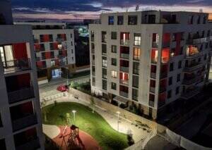 Un apartament cu 3 camere , ca o pânză albă. Tu ești artistul! De vânzare Un apartament cu 3 camere , ca o pânză albă. Tu ești artistul! în zona UTA 3 camere 2 dormitoare Arad 9