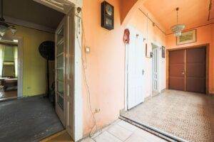 Casă cu potențial comercial,  lângă Spitalul Județean Arad. De vânzare Casă cu potențial comercial,  lângă Spitalul Județean Arad. în zona Parneava 5 camere 3 dormitoare Arad 9