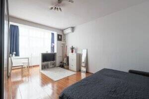 De vânzare REZERVAT! Apartament cu o camera – Strada Decebal în zona Central 1 camera 1 dormitor Arad 1