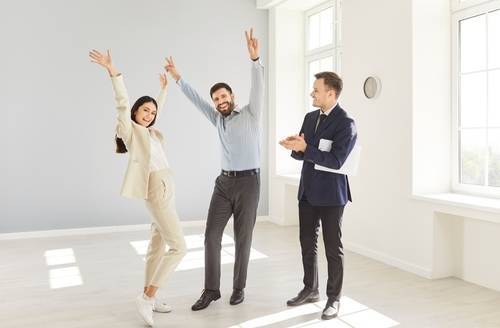 Colaborare agenție imobiliară pentru vânzare apartament în Arad